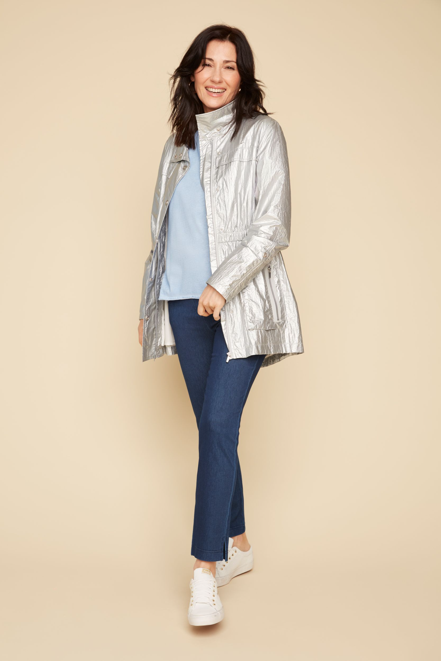 Crinkeled Metallic Long Sleeved Hooded Jacket